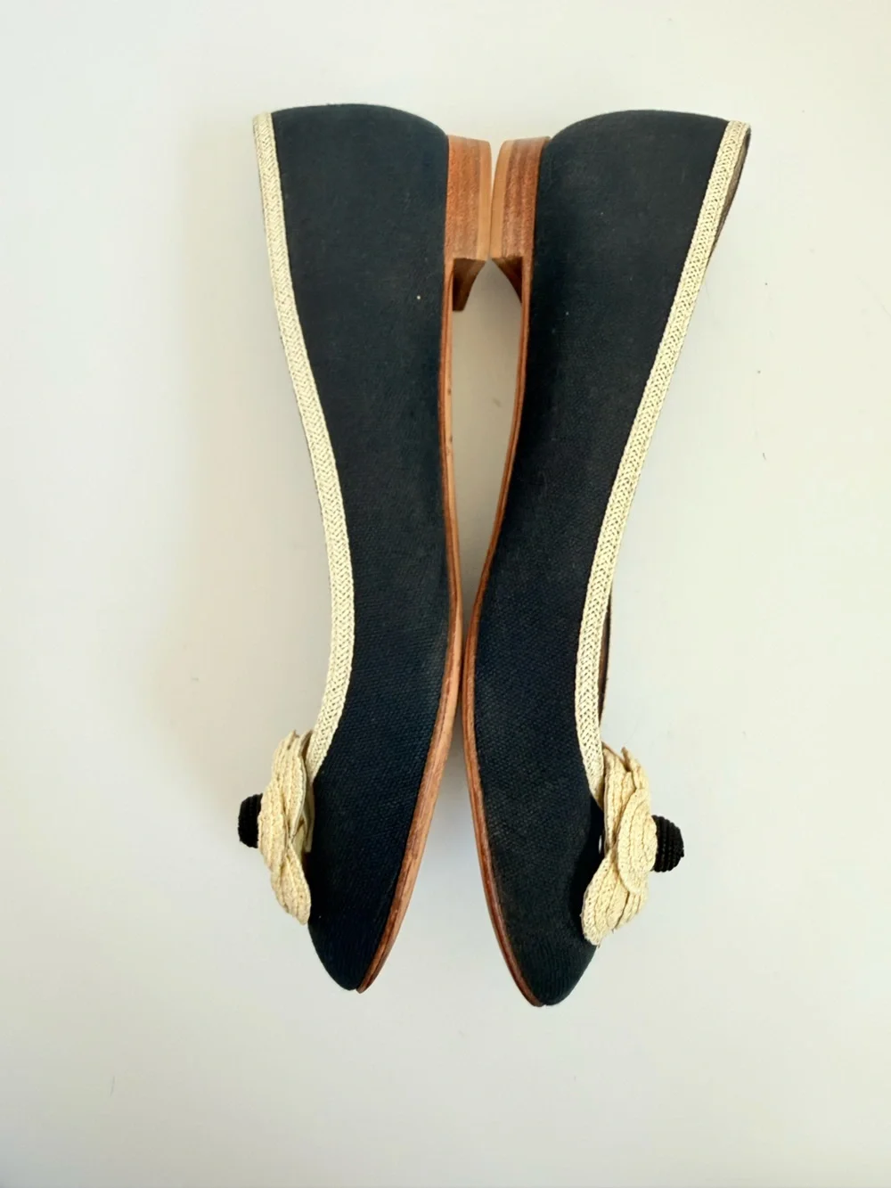 Chanel 2007/08 Vintage Camellia Canvas Ballet Flats Black Cream CC Size 39